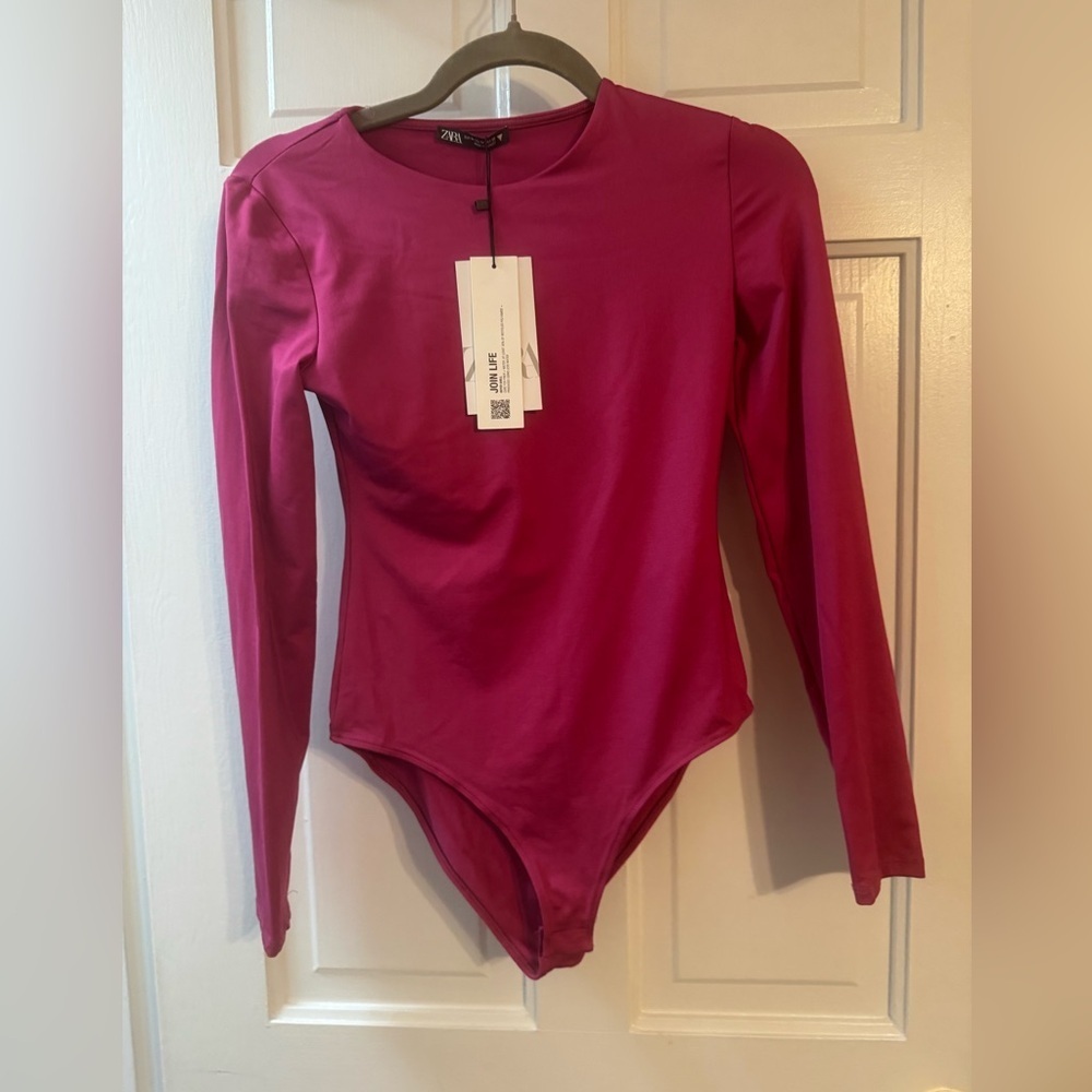 Zara NWT Fuchsia Long Sleeve Bodysuit Size M Stretch Knit